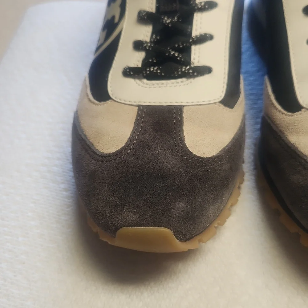 NWOB Tory Burch Vintage Nylon Sneakers/Gym Shoes, Black/Tan, Women's Size 8 - Picture 3 of 12